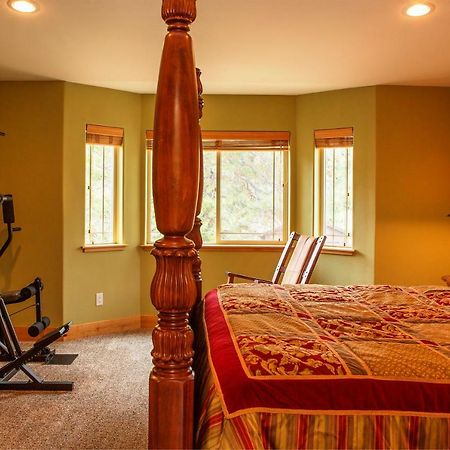 5-Star Luxury Tahoe Cabin! Great Location! Pool Table!Darts! Poker! Ping Pong! Games! South Lake Tahoe Bagian luar foto