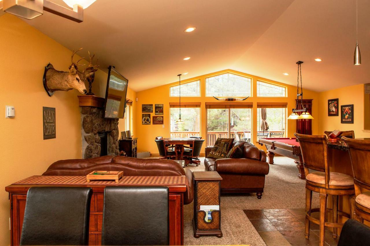5-Star Luxury Tahoe Cabin! Great Location! Pool Table!Darts! Poker! Ping Pong! Games! South Lake Tahoe Bagian luar foto