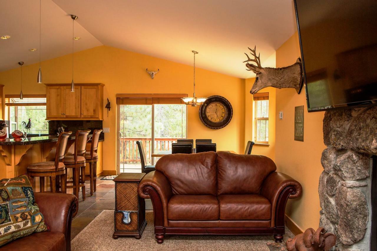 5-Star Luxury Tahoe Cabin! Great Location! Pool Table!Darts! Poker! Ping Pong! Games! South Lake Tahoe Bagian luar foto